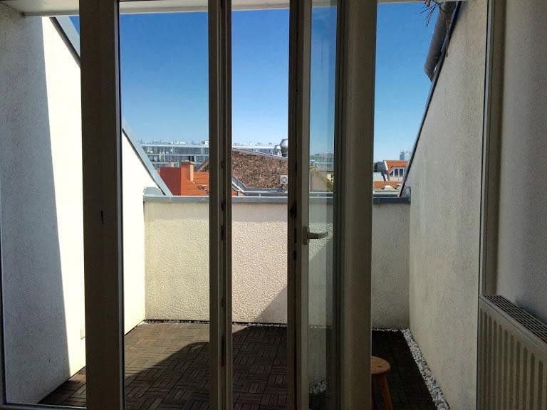 Prenájom bytu 3-izbový 130 m², Berlin, Berlín Prenájom bytu 3-izbový 130 m², Berlin, Berlín