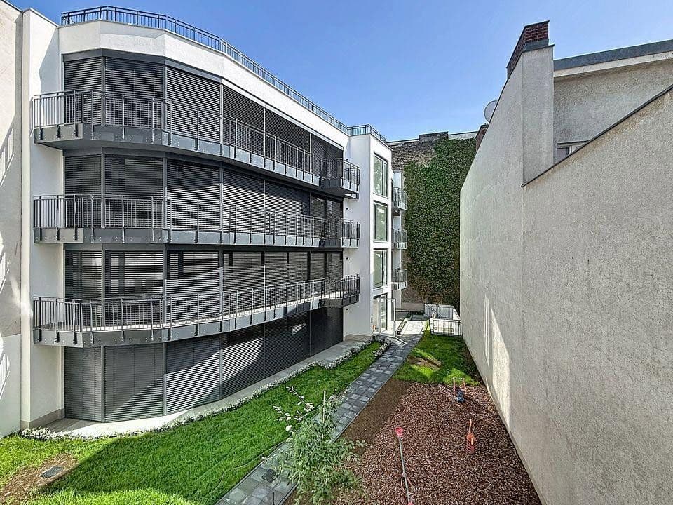 Prenájom bytu 2-izbový 62 m², Pestalozzistraße, Pestalozzistraße, Berlín Prenájom bytu 2-izbový 62 m², Pestalozzistraße, Pestalozzistraße, Berlín