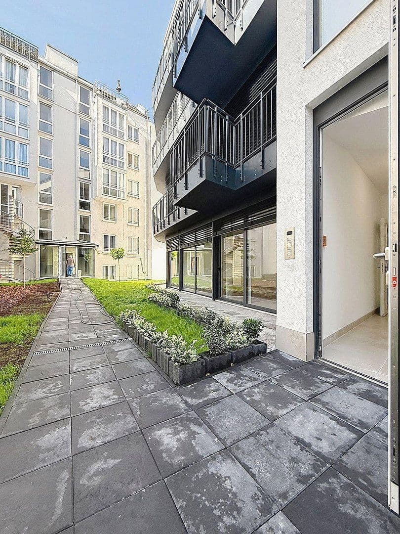 Prenájom bytu 2-izbový 62 m², Pestalozzistraße, Pestalozzistraße, Berlín Prenájom bytu 2-izbový 62 m², Pestalozzistraße, Pestalozzistraße, Berlín
