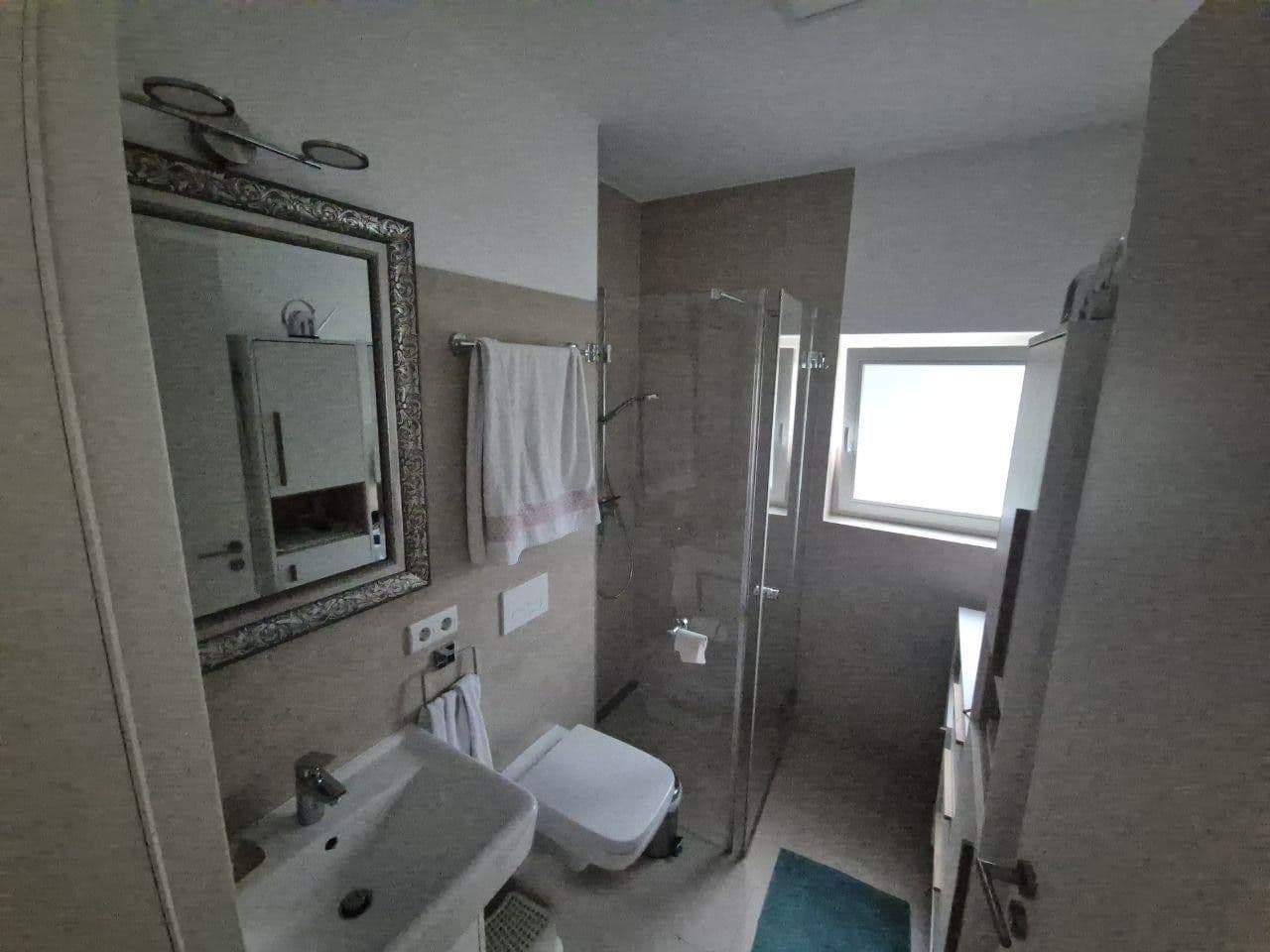 Prenájom bytu 3-izbový 66 m², Hüningerstraße 37, Berlin, Berlín Prenájom bytu 3-izbový 66 m², Hüningerstraße 37, Berlin, Berlín