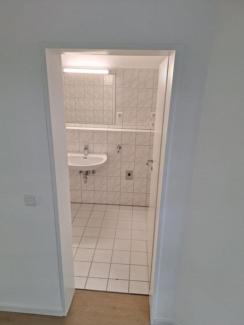 Prenájom bytu 1-izbový 40 m², Kölner Straße 7a, Frechen, Severné Porýnie - Westfálsko Prenájom bytu 1-izbový 40 m², Kölner Straße 7a, Frechen, Severné Porýnie - Westfálsko