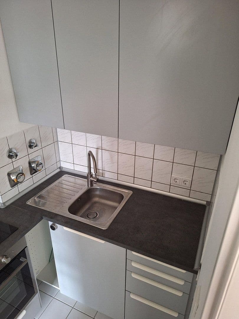 Prenájom bytu 1-izbový 40 m², Kölner Straße 7a, Frechen, Severné Porýnie - Westfálsko Prenájom bytu 1-izbový 40 m², Kölner Straße 7a, Frechen, Severné Porýnie - Westfálsko