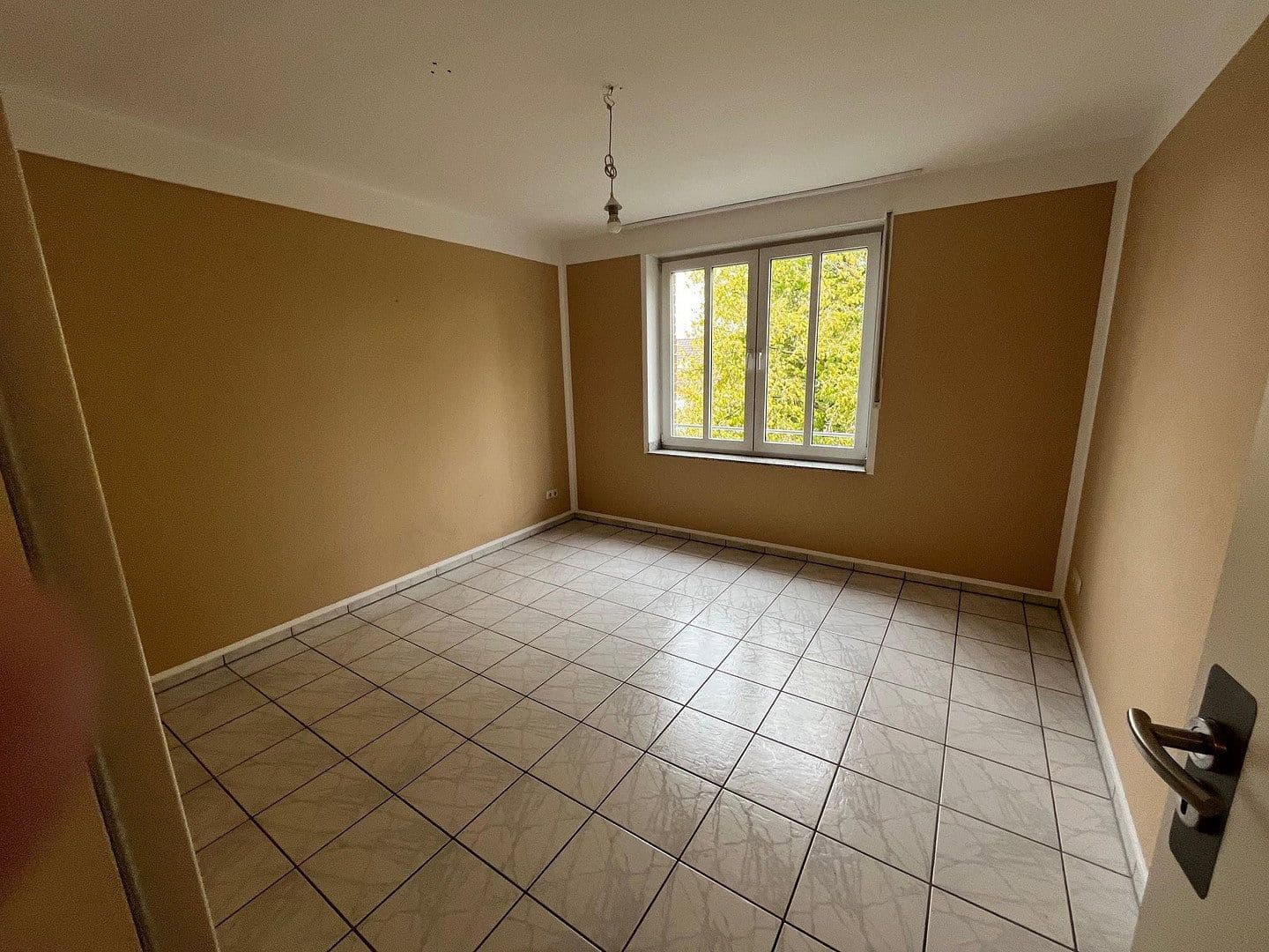 Prenájom bytu 4-izbový 99 m², Mönchengladbach, Severné Porýnie - Westfálsko Prenájom bytu 4-izbový 99 m², Mönchengladbach, Severné Porýnie - Westfálsko