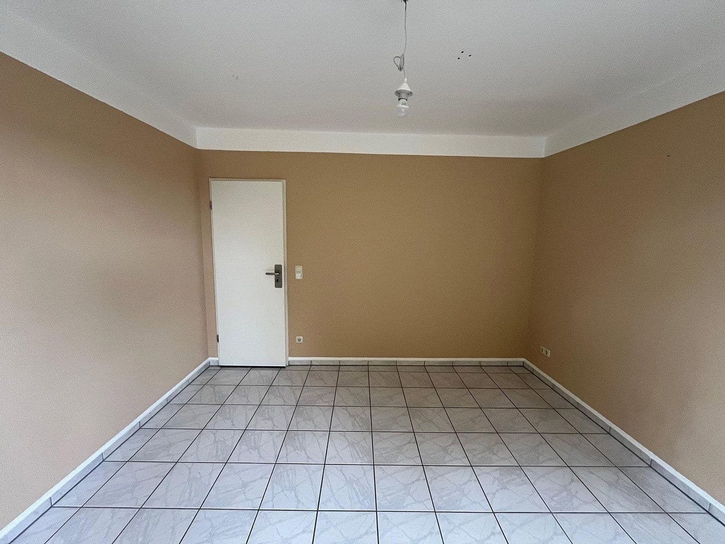 Prenájom bytu 4-izbový 99 m², Mönchengladbach, Severné Porýnie - Westfálsko Prenájom bytu 4-izbový 99 m², Mönchengladbach, Severné Porýnie - Westfálsko