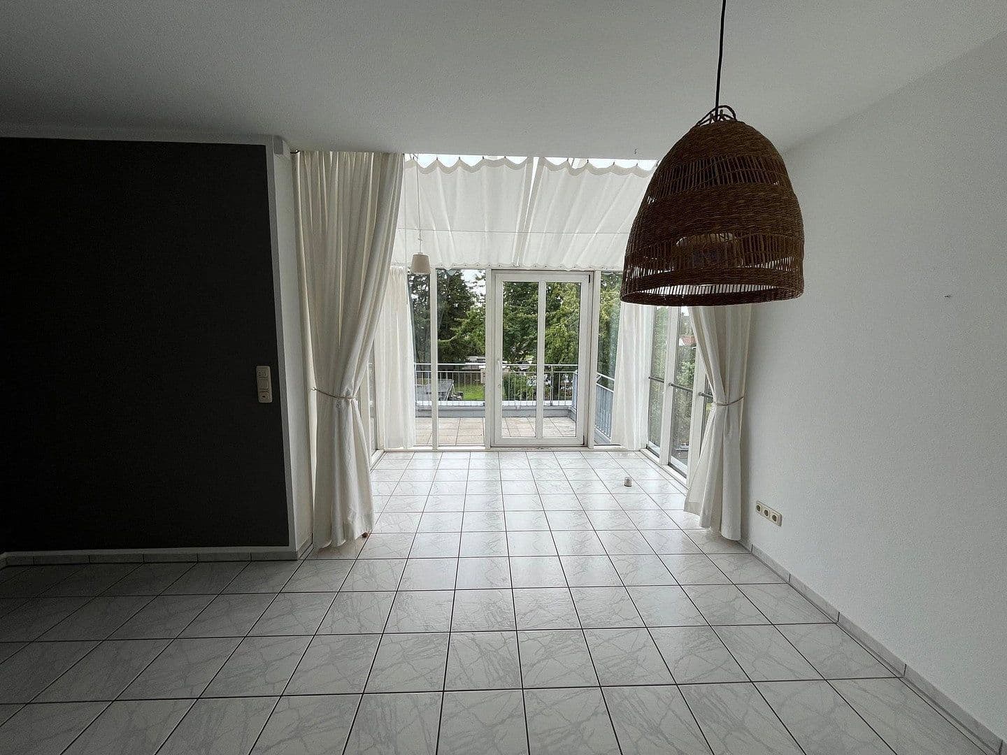 Prenájom bytu 4-izbový 99 m², Mönchengladbach, Severné Porýnie - Westfálsko Prenájom bytu 4-izbový 99 m², Mönchengladbach, Severné Porýnie - Westfálsko