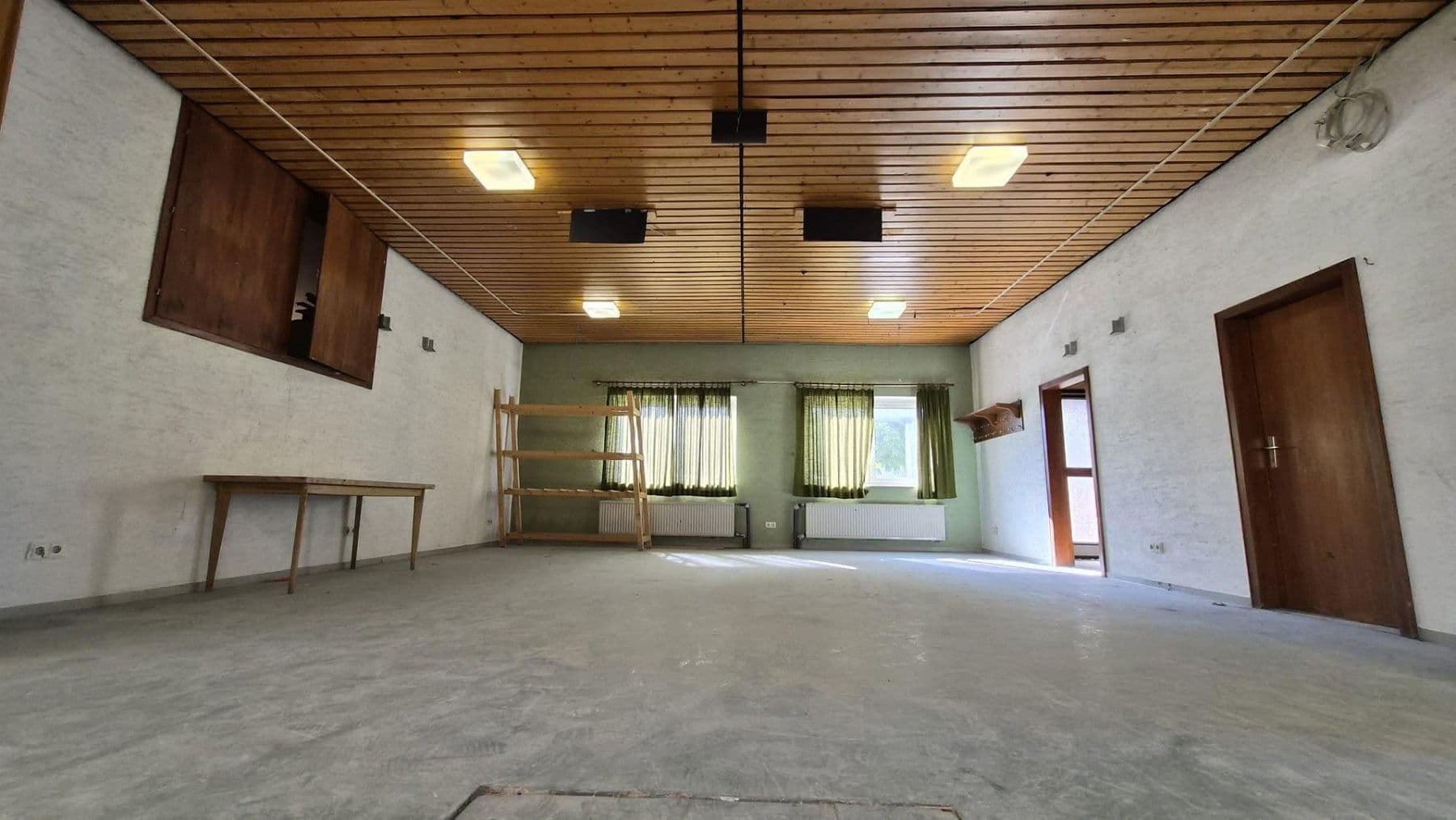 Prenájom nebytového priestoru 600 m², Bahnhofstr. 16, Hofbieber, Hesensko Prenájom nebytového priestoru 600 m², Bahnhofstr. 16, Hofbieber, Hesensko