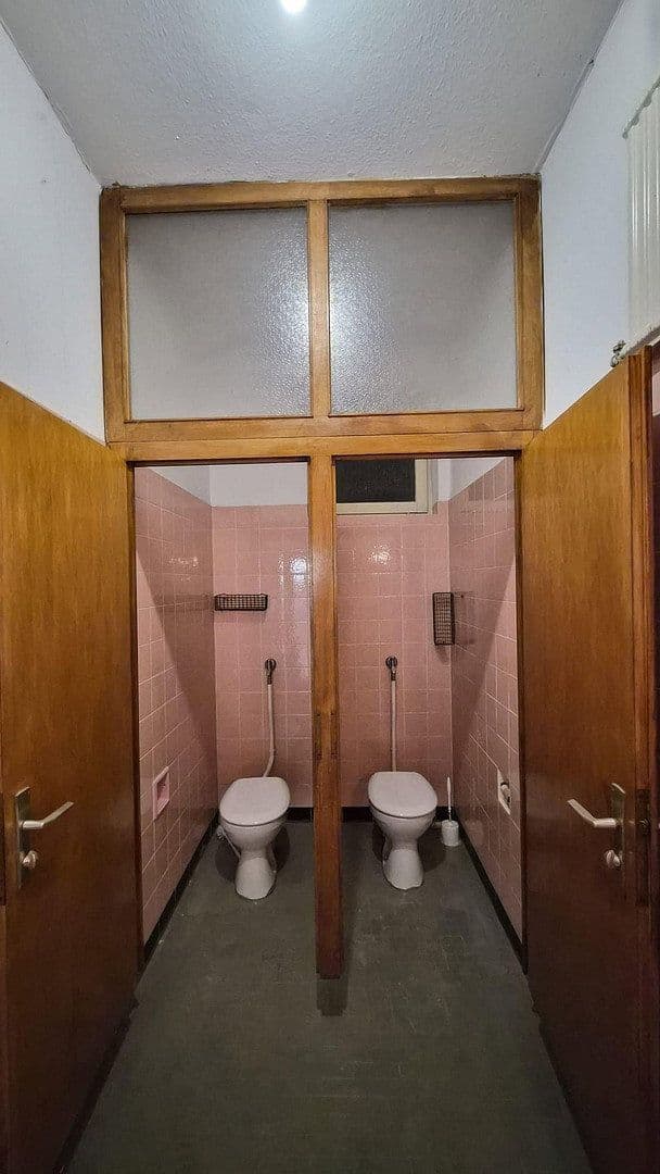 Prenájom nebytového priestoru 600 m², Bahnhofstr. 16, Hofbieber, Hesensko Prenájom nebytového priestoru 600 m², Bahnhofstr. 16, Hofbieber, Hesensko