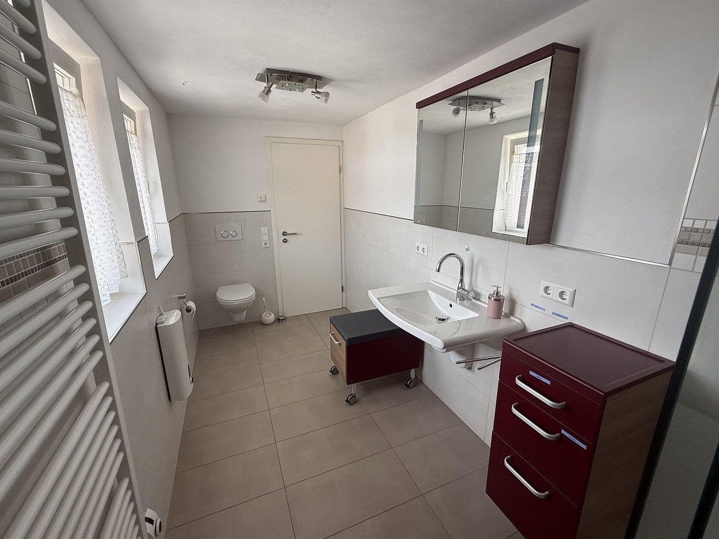 Predaj domu 161 m², pozemok 289 m², Hirschweg 3, Straubenhardt, Bádensko-Wurttembersko Predaj domu 161 m², pozemok 289 m², Hirschweg 3, Straubenhardt, Bádensko-Wurttembersko
