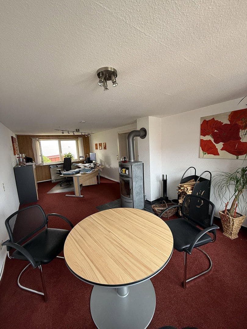 Predaj domu 161 m², pozemok 289 m², Hirschweg 3, Straubenhardt, Bádensko-Wurttembersko Predaj domu 161 m², pozemok 289 m², Hirschweg 3, Straubenhardt, Bádensko-Wurttembersko