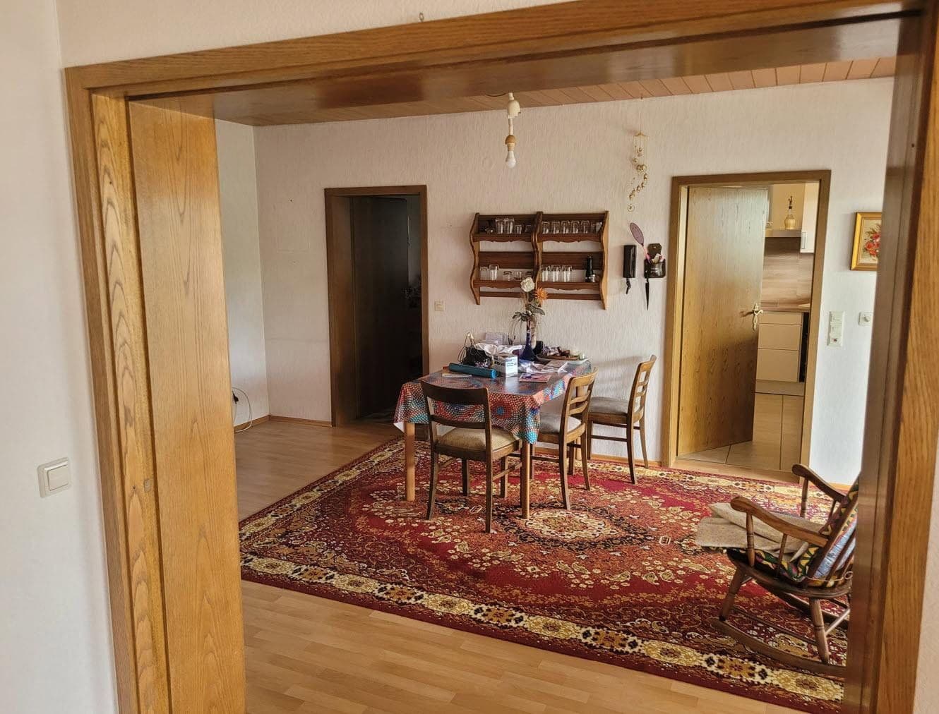 Predaj domu 252 m², pozemok 697 m², Bretten, Bádensko-Wurttembersko Predaj domu 252 m², pozemok 697 m², Bretten, Bádensko-Wurttembersko