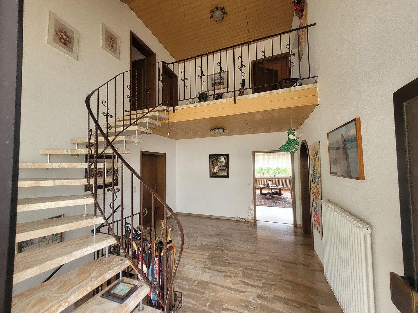 Predaj domu 252 m², pozemok 697 m², Bretten, Bádensko-Wurttembersko Predaj domu 252 m², pozemok 697 m², Bretten, Bádensko-Wurttembersko