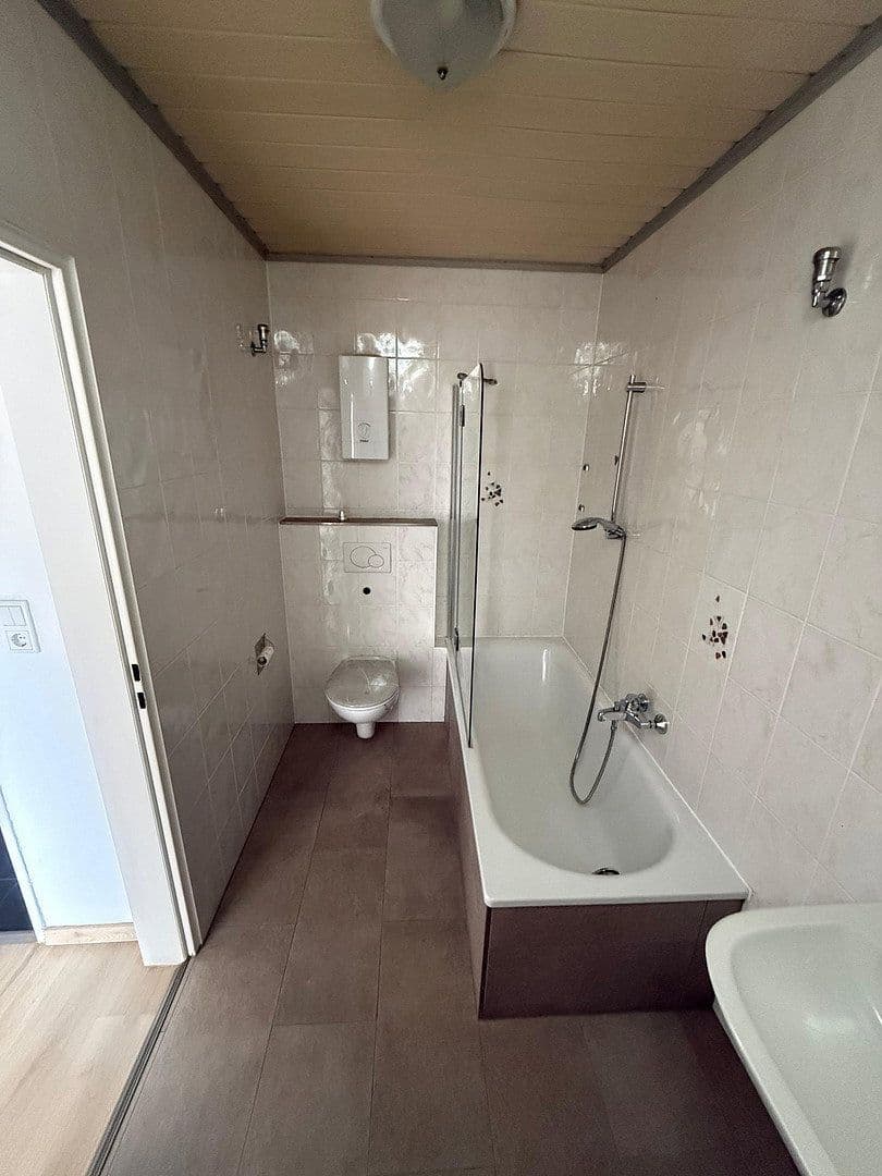 Prenájom bytu 3-izbový 81 m², Handwerksweg 14, Bochum, Severné Porýnie - Westfálsko Prenájom bytu 3-izbový 81 m², Handwerksweg 14, Bochum, Severné Porýnie - Westfálsko