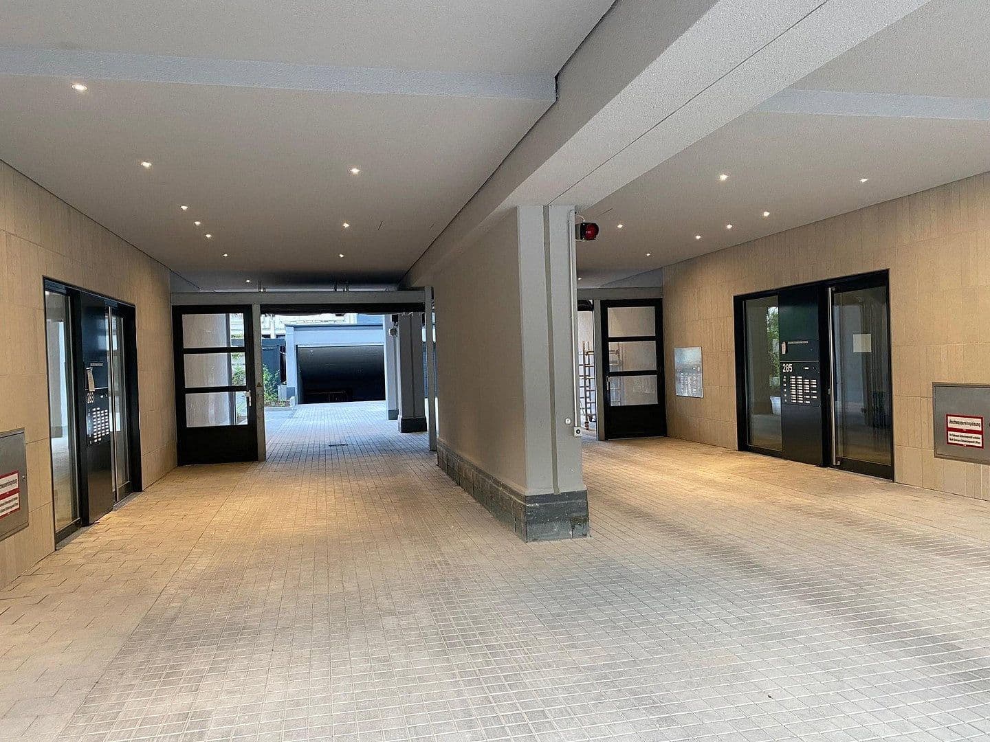 Prenájom bytu 2-izbový 114 m², München, Bavorsko Prenájom bytu 2-izbový 114 m², München, Bavorsko