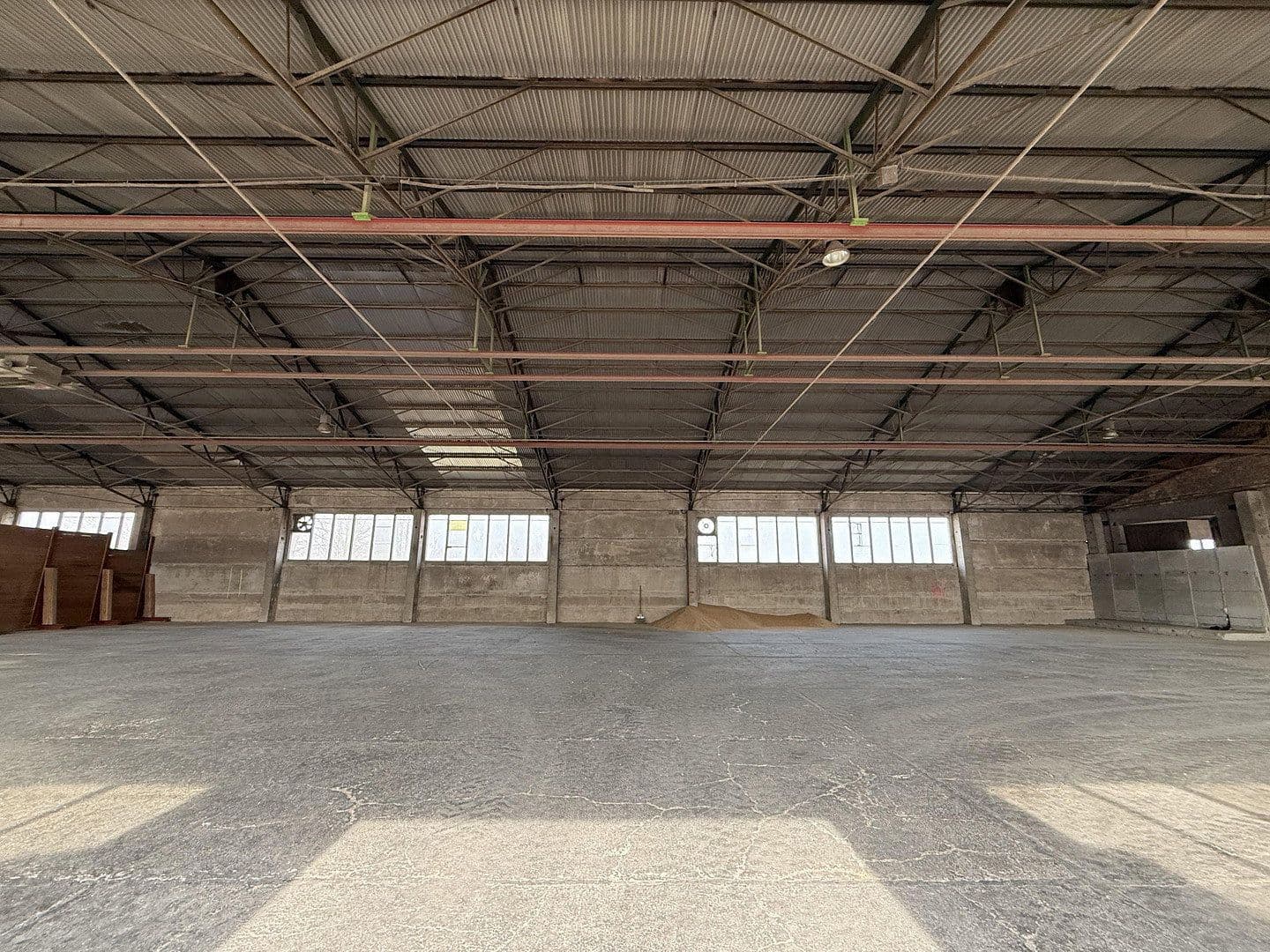 Predaj nebytového priestoru 28.000 m², Schleizer Straße 21 a, Neustadt an der Orla, Durínsko Predaj nebytového priestoru 28.000 m², Schleizer Straße 21 a, Neustadt an der Orla, Durínsko