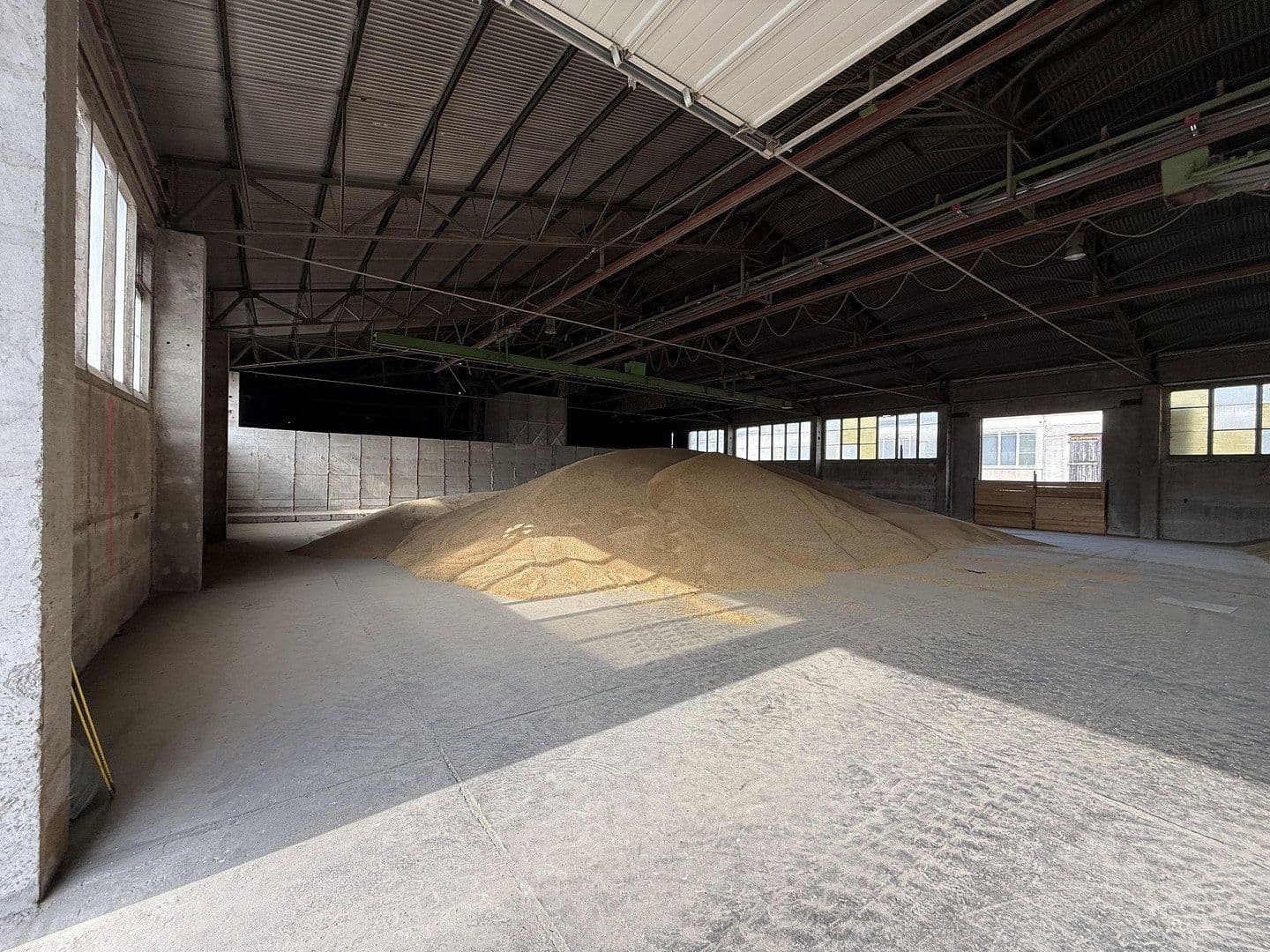 Predaj nebytového priestoru 28.000 m², Schleizer Straße 21 a, Neustadt an der Orla, Durínsko Predaj nebytového priestoru 28.000 m², Schleizer Straße 21 a, Neustadt an der Orla, Durínsko