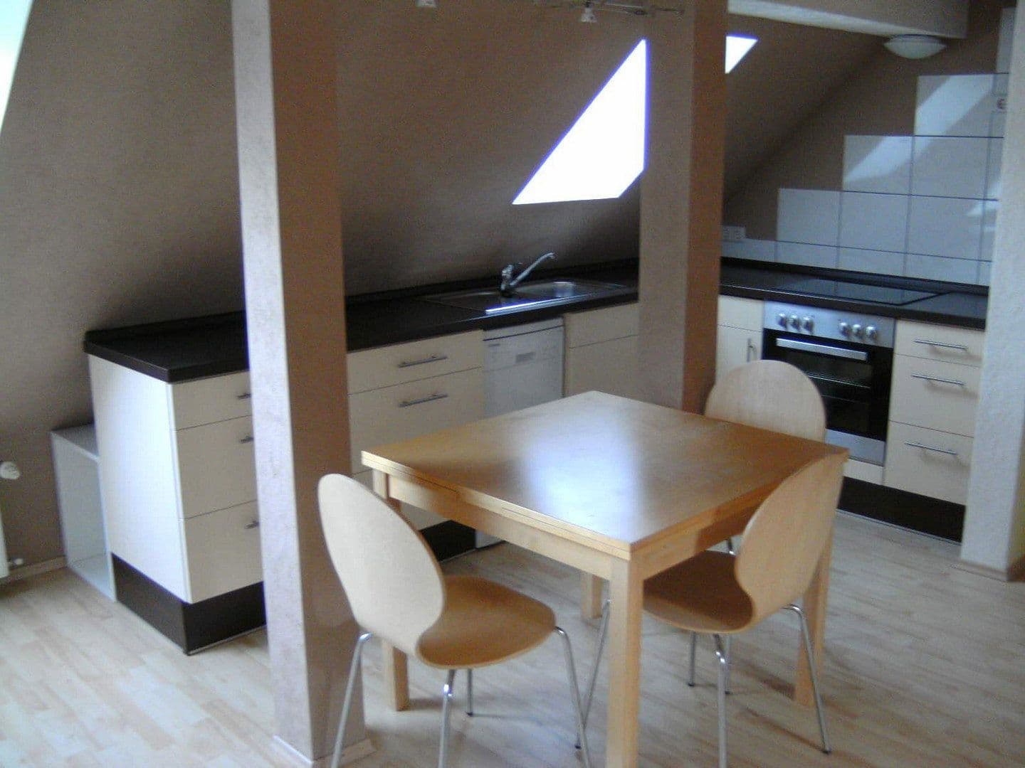Prenájom bytu 2-izbový 55 m², Herxheim bei Landau/Pfalz, Porýnie-Falcko Prenájom bytu 2-izbový 55 m², Herxheim bei Landau/Pfalz, Porýnie-Falcko