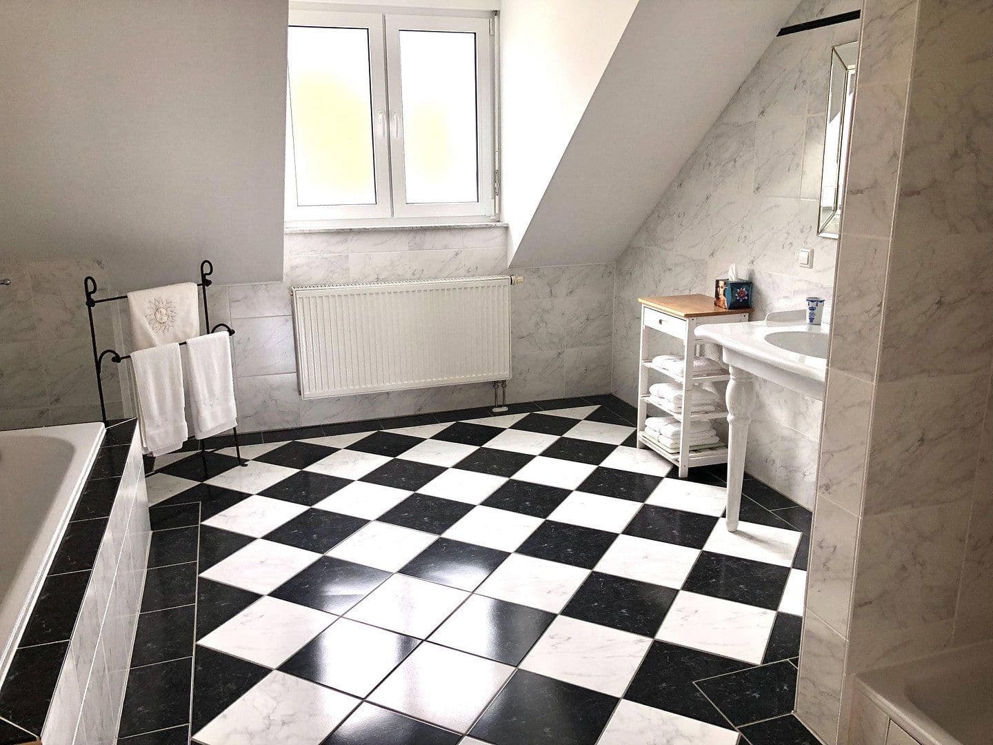 Predaj bytu 4-izbový 121 m², Neustadt, Porýnie-Falcko Predaj bytu 4-izbový 121 m², Neustadt, Porýnie-Falcko