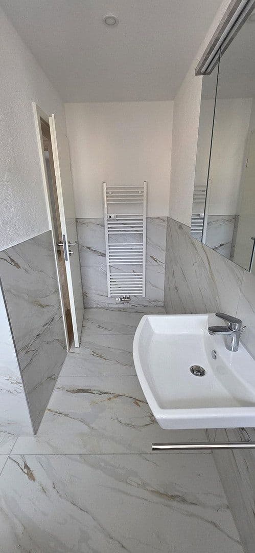 Prenájom bytu 3-izbový 72 m², Nibelungenstraße 701, Lautertal (Odenwald), Hesensko Prenájom bytu 3-izbový 72 m², Nibelungenstraße 701, Lautertal (Odenwald), Hesensko