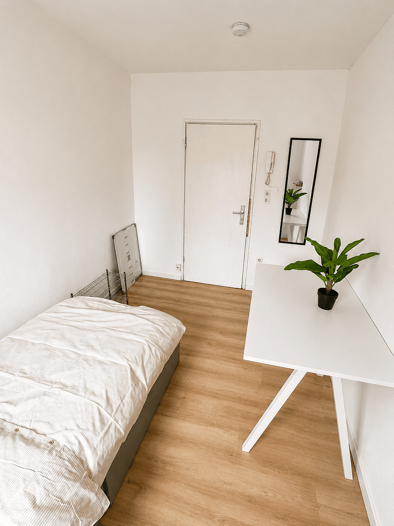 Prenájom bytu 1-izbový 11 m², Peter-Henlein-Straße 78, Nürnberg, Bavorsko Prenájom bytu 1-izbový 11 m², Peter-Henlein-Straße 78, Nürnberg, Bavorsko