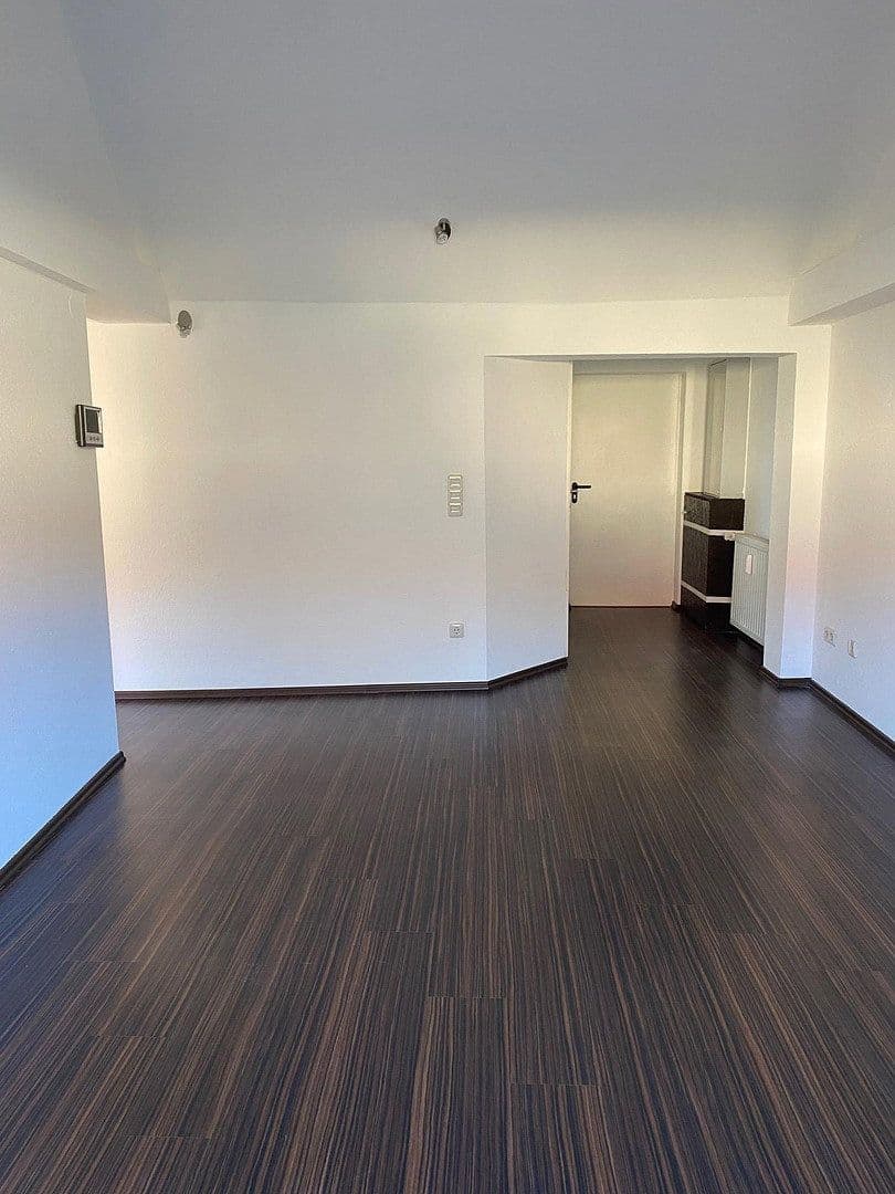 Prenájom bytu 3-izbový 50 m², Kronhofstraße 43, Fulda, Hesensko Prenájom bytu 3-izbový 50 m², Kronhofstraße 43, Fulda, Hesensko