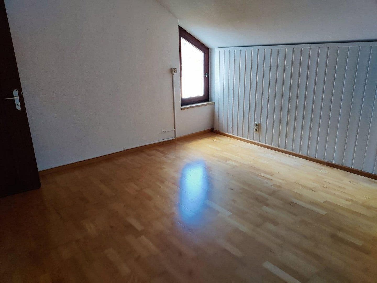 Prenájom bytu 4-izbový 156 m², Bertholdstraße 14, Lahr/Schwarzwald, Bádensko-Wurttembersko Prenájom bytu 4-izbový 156 m², Bertholdstraße 14, Lahr/Schwarzwald, Bádensko-Wurttembersko