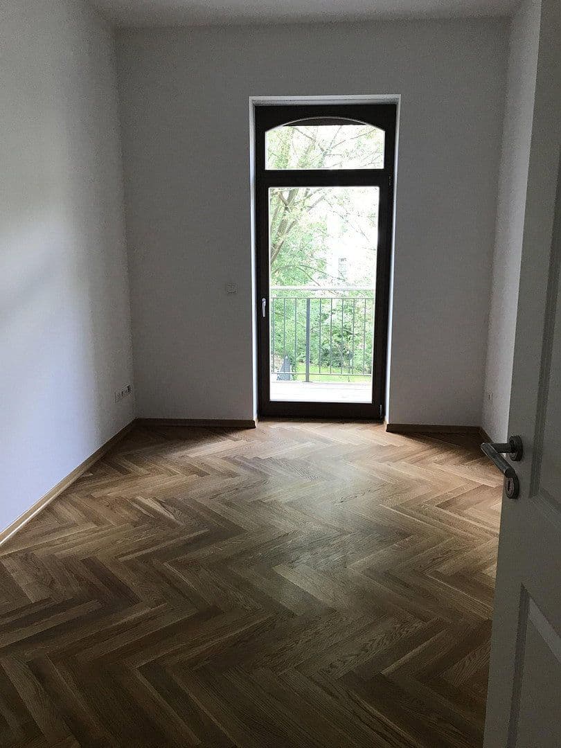 Prenájom bytu 4-izbový 141 m², Chemnitz, Sasko Prenájom bytu 4-izbový 141 m², Chemnitz, Sasko