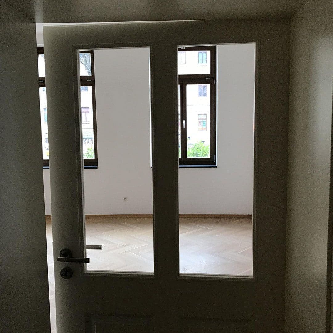 Prenájom bytu 4-izbový 141 m², Chemnitz, Sasko Prenájom bytu 4-izbový 141 m², Chemnitz, Sasko