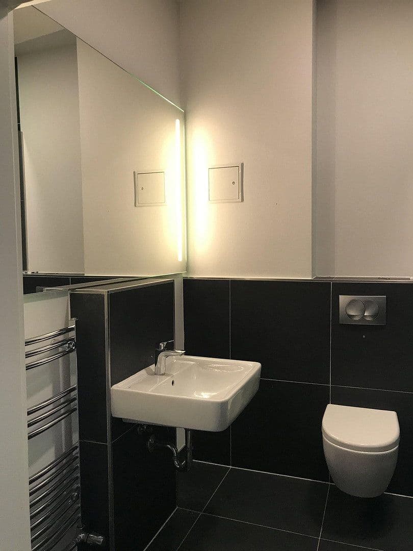 Prenájom bytu 4-izbový 141 m², Chemnitz, Sasko Prenájom bytu 4-izbový 141 m², Chemnitz, Sasko