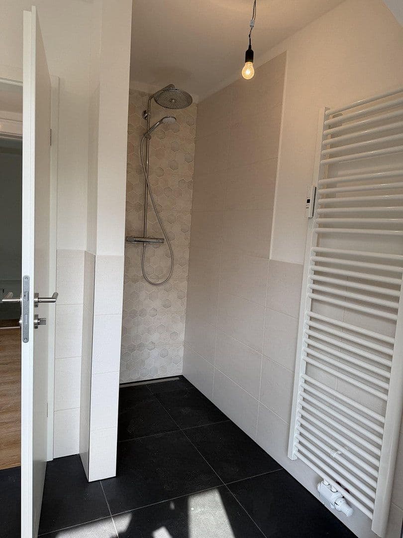Prenájom bytu 3-izbový 115 m², Wilhelmstraße 4, Dallgow-Döberitz, Brandenbursko Prenájom bytu 3-izbový 115 m², Wilhelmstraße 4, Dallgow-Döberitz, Brandenbursko