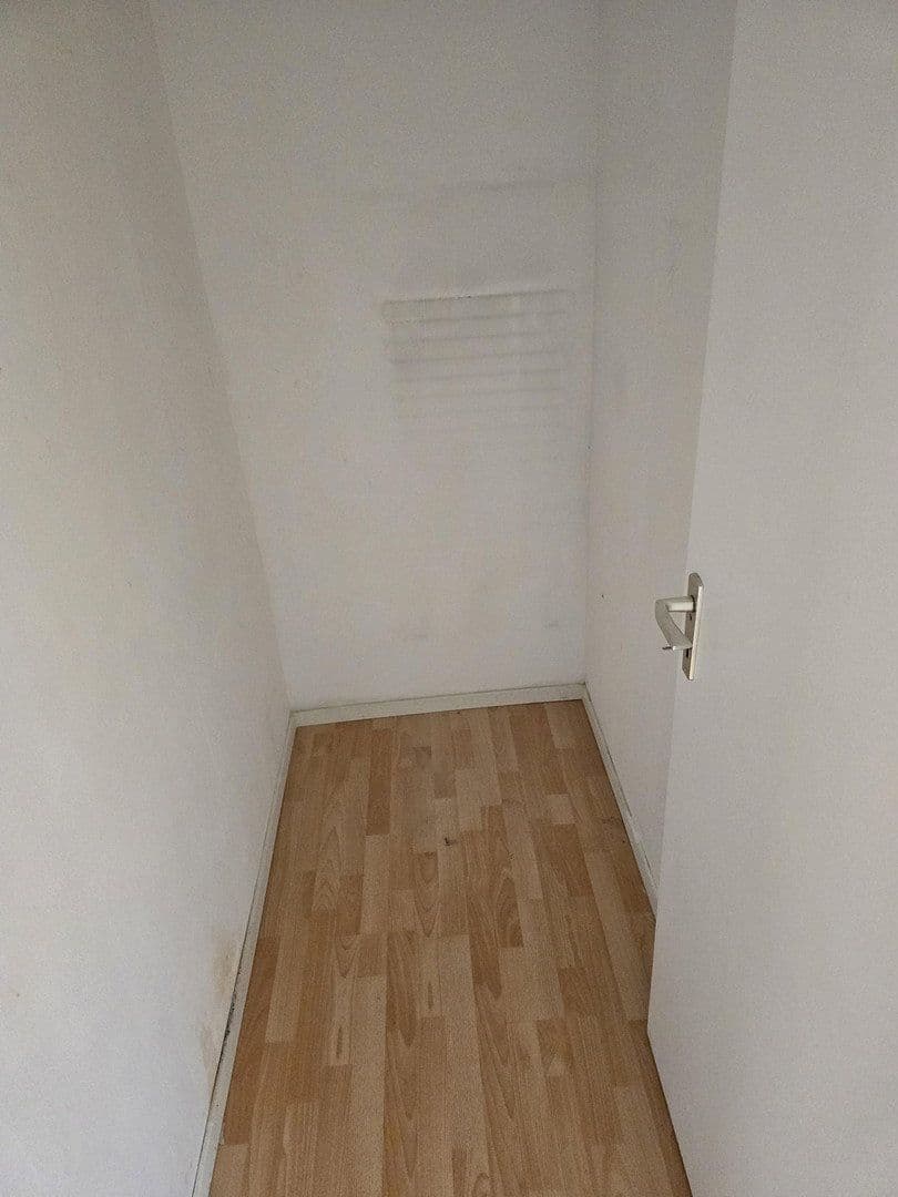 Prenájom bytu 74 m², Gatherweg 131, Düsseldorf, Severné Porýnie - Westfálsko Prenájom bytu 74 m², Gatherweg 131, Düsseldorf, Severné Porýnie - Westfálsko