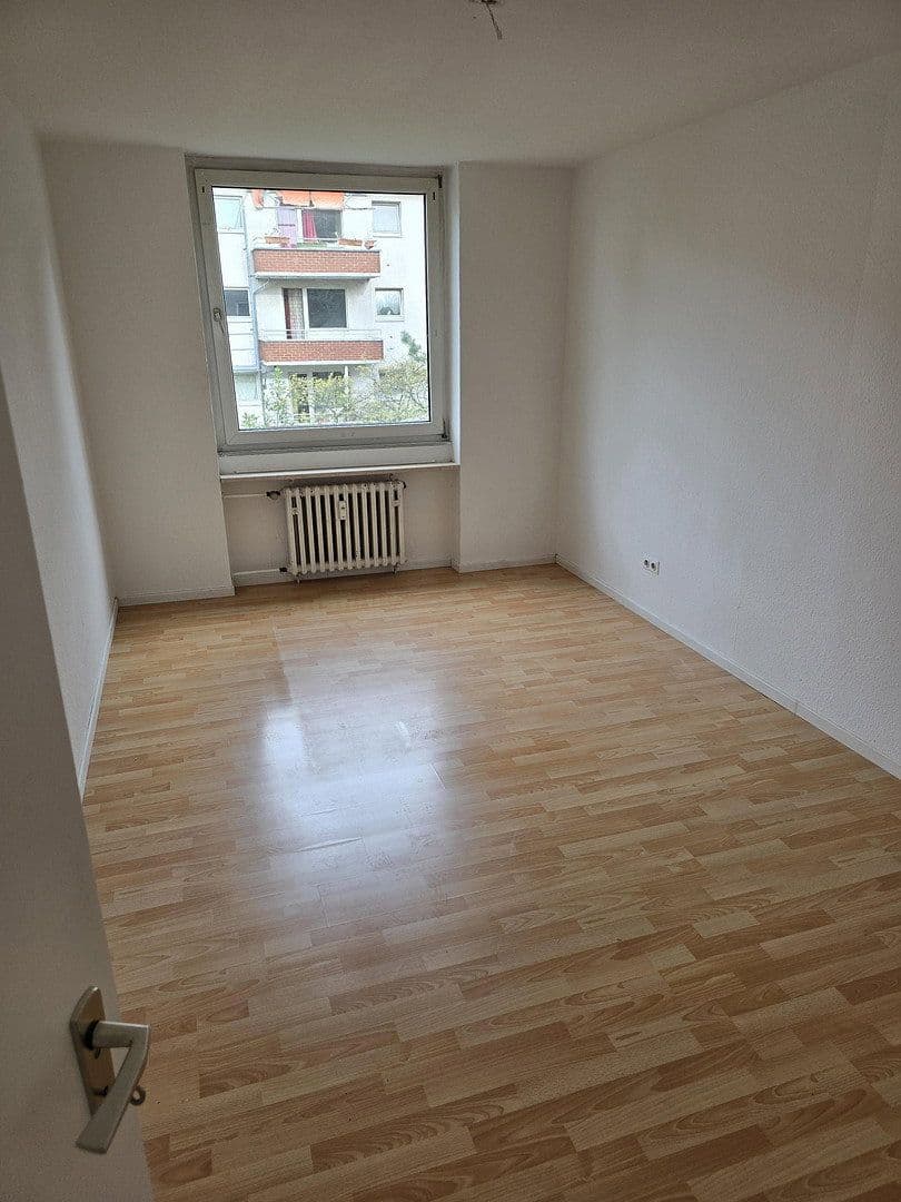 Prenájom bytu 74 m², Gatherweg 131, Düsseldorf, Severné Porýnie - Westfálsko Prenájom bytu 74 m², Gatherweg 131, Düsseldorf, Severné Porýnie - Westfálsko