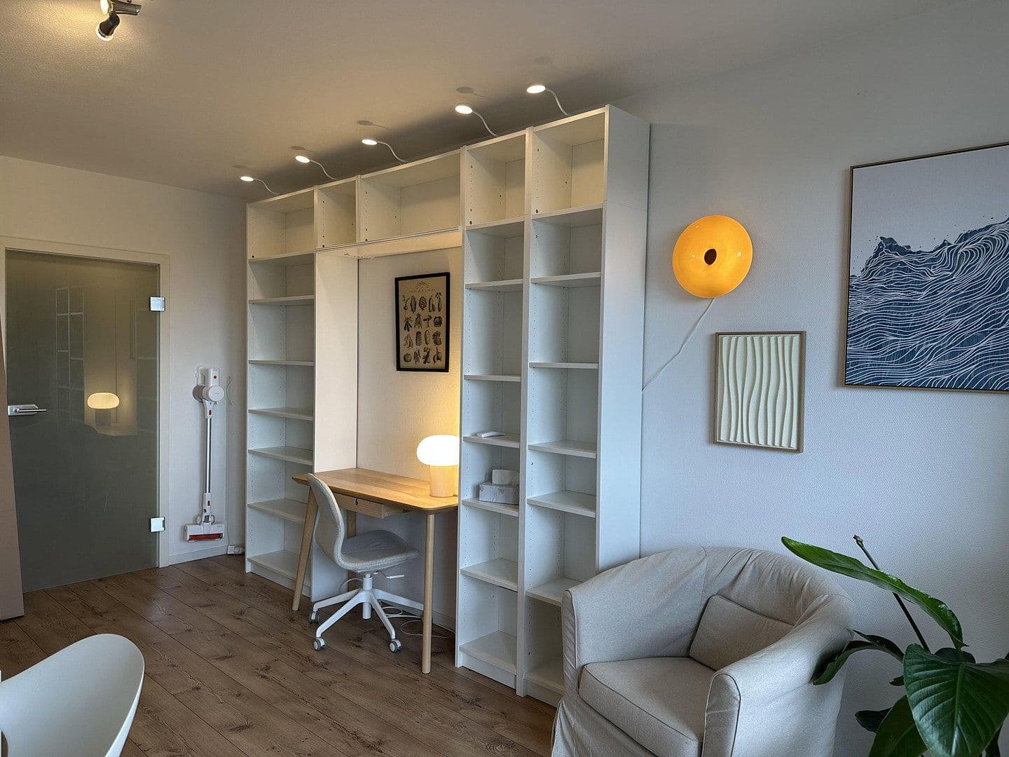 Prenájom bytu 1-izbový 28 m², Mailänderstraße 0000, Frankfurt am Main, Hesensko Prenájom bytu 1-izbový 28 m², Mailänderstraße 0000, Frankfurt am Main, Hesensko