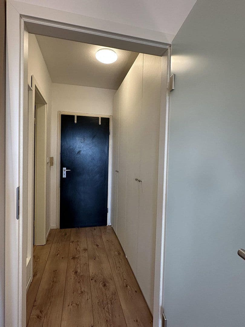 Prenájom bytu 1-izbový 28 m², Mailänderstraße 0000, Frankfurt am Main, Hesensko Prenájom bytu 1-izbový 28 m², Mailänderstraße 0000, Frankfurt am Main, Hesensko
