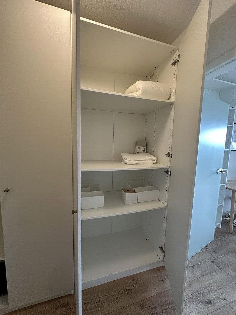 Prenájom bytu 1-izbový 28 m², Mailänderstraße 0000, Frankfurt am Main, Hesensko Prenájom bytu 1-izbový 28 m², Mailänderstraße 0000, Frankfurt am Main, Hesensko