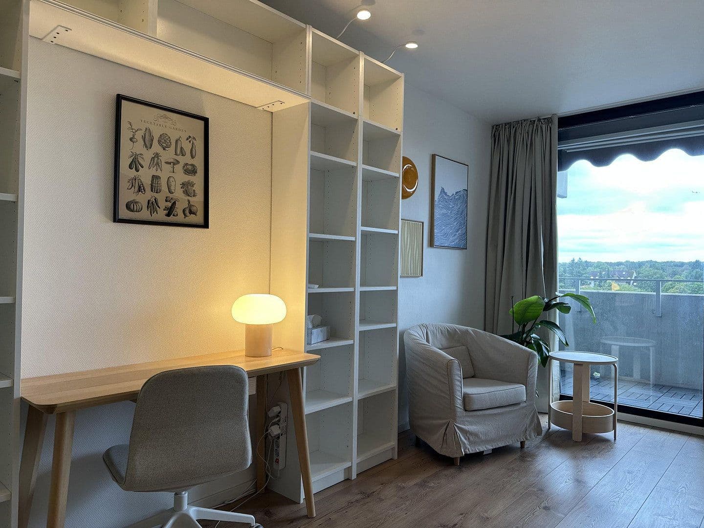 Prenájom bytu 1-izbový 28 m², Mailänderstraße 0000, Frankfurt am Main, Hesensko Prenájom bytu 1-izbový 28 m², Mailänderstraße 0000, Frankfurt am Main, Hesensko