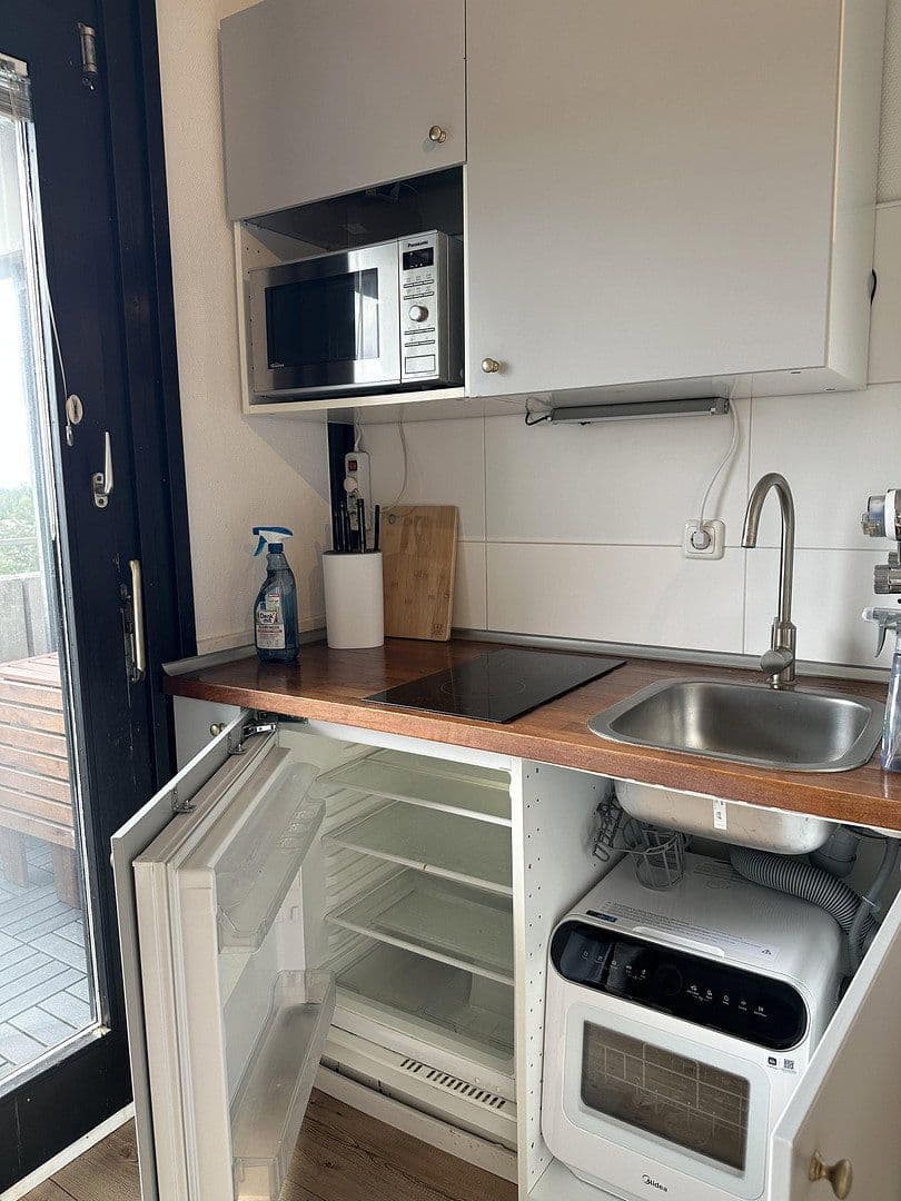 Prenájom bytu 1-izbový 28 m², Mailänderstraße 0000, Frankfurt am Main, Hesensko Prenájom bytu 1-izbový 28 m², Mailänderstraße 0000, Frankfurt am Main, Hesensko