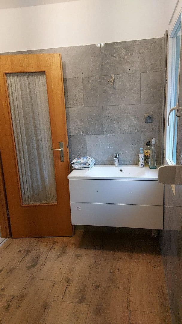 Predaj domu 86 m², pozemok 547 m², Kirchheim, Hesensko Predaj domu 86 m², pozemok 547 m², Kirchheim, Hesensko