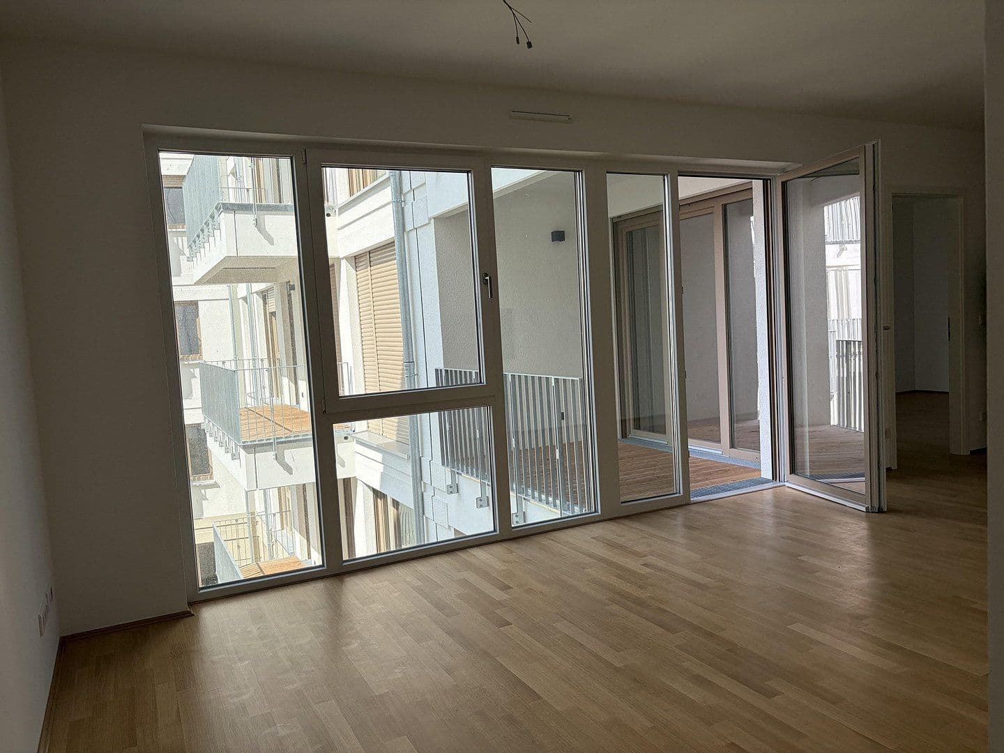 Prenájom bytu 2-izbový 61 m², Malmöer Str. 28, Berlin, Berlín Prenájom bytu 2-izbový 61 m², Malmöer Str. 28, Berlin, Berlín