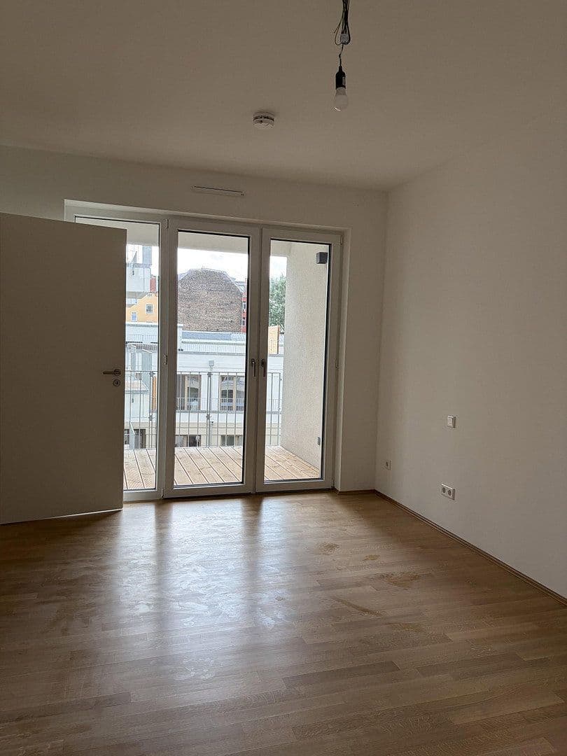 Prenájom bytu 2-izbový 61 m², Malmöer Str. 28, Berlin, Berlín Prenájom bytu 2-izbový 61 m², Malmöer Str. 28, Berlin, Berlín
