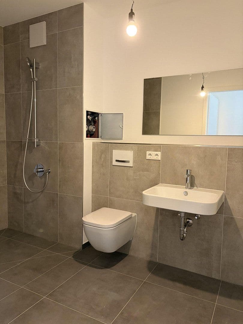 Prenájom bytu 2-izbový 61 m², Malmöer Str. 28, Berlin, Berlín Prenájom bytu 2-izbový 61 m², Malmöer Str. 28, Berlin, Berlín