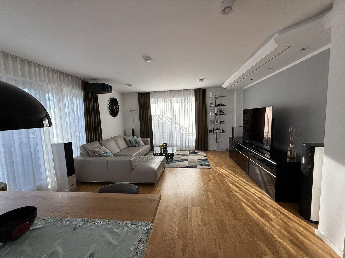 Prenájom bytu 3-izbový 119 m², Petzetstraße, München Obermenzing, Bavorsko Prenájom bytu 3-izbový 119 m², Petzetstraße, München Obermenzing, Bavorsko