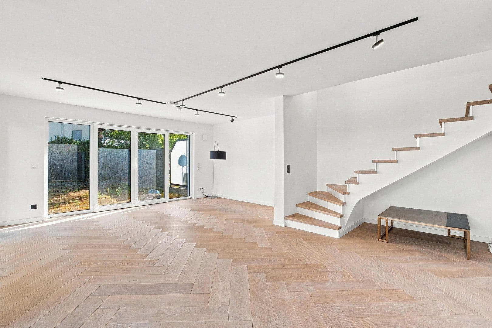 Predaj domu 140 m², pozemok 241 m², Goteboldstr. 48c, München, Bavorsko Predaj domu 140 m², pozemok 241 m², Goteboldstr. 48c, München, Bavorsko