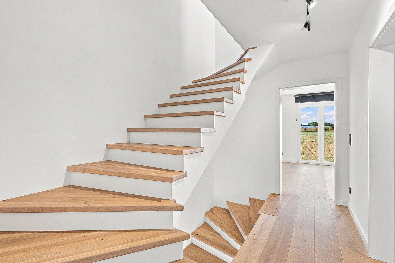 Predaj domu 140 m², pozemok 241 m², Goteboldstr. 48c, München, Bavorsko Predaj domu 140 m², pozemok 241 m², Goteboldstr. 48c, München, Bavorsko