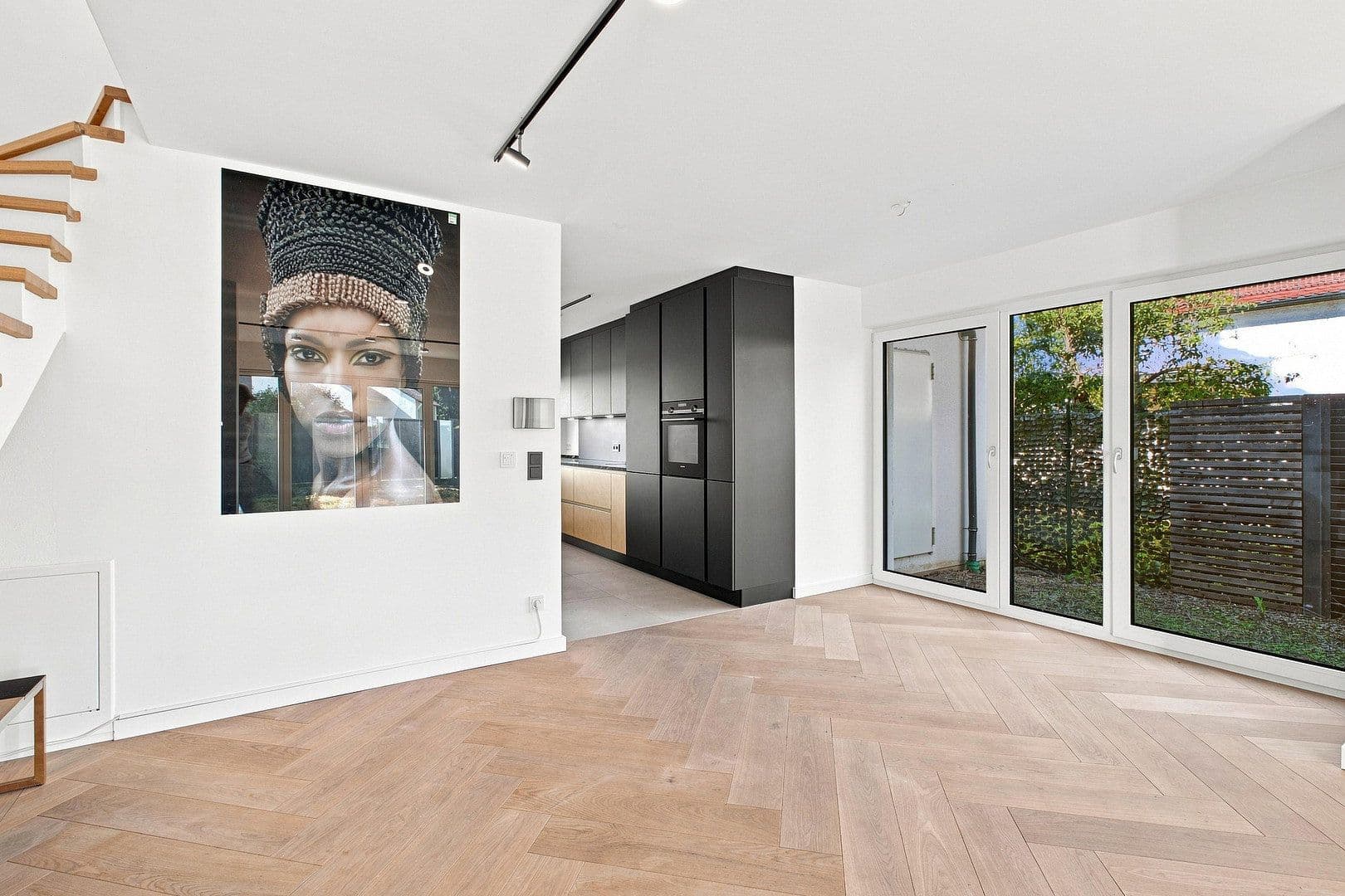 Predaj domu 140 m², pozemok 241 m², Goteboldstr. 48c, München, Bavorsko Predaj domu 140 m², pozemok 241 m², Goteboldstr. 48c, München, Bavorsko