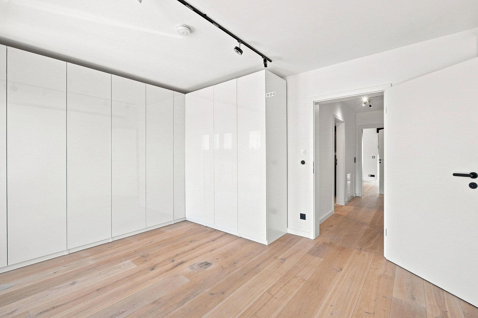 Predaj domu 140 m², pozemok 241 m², Goteboldstr. 48c, München, Bavorsko Predaj domu 140 m², pozemok 241 m², Goteboldstr. 48c, München, Bavorsko