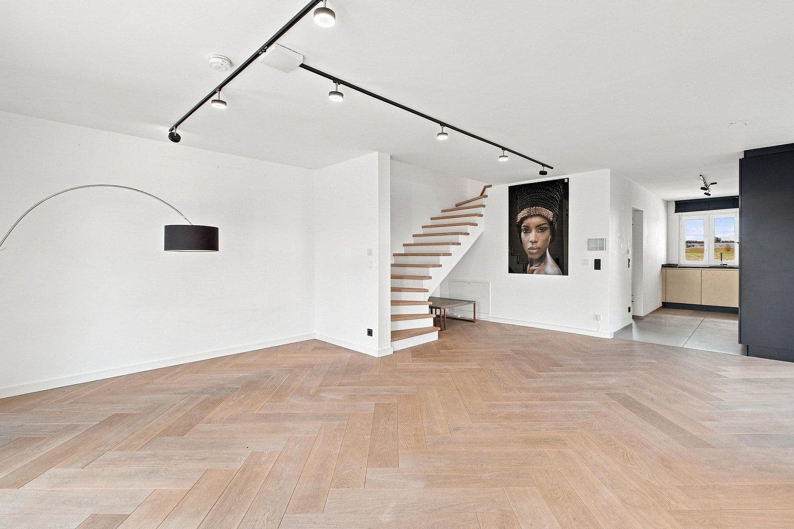 Predaj domu 140 m², pozemok 241 m², Goteboldstr. 48c, München, Bavorsko Predaj domu 140 m², pozemok 241 m², Goteboldstr. 48c, München, Bavorsko