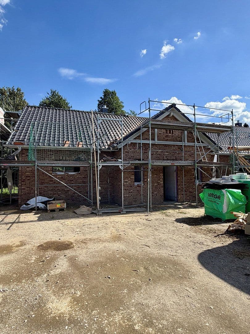 Predaj domu 124 m², pozemok 702 m², Vor dem Allerbruch 9a, Barum, Dolné Sasko Predaj domu 124 m², pozemok 702 m², Vor dem Allerbruch 9a, Barum, Dolné Sasko