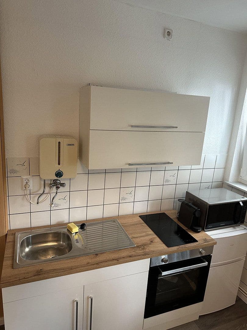Prenájom bytu 2-izbový 42 m², Ulmenstraße 7, Wilhelmshaven, Dolné Sasko Prenájom bytu 2-izbový 42 m², Ulmenstraße 7, Wilhelmshaven, Dolné Sasko