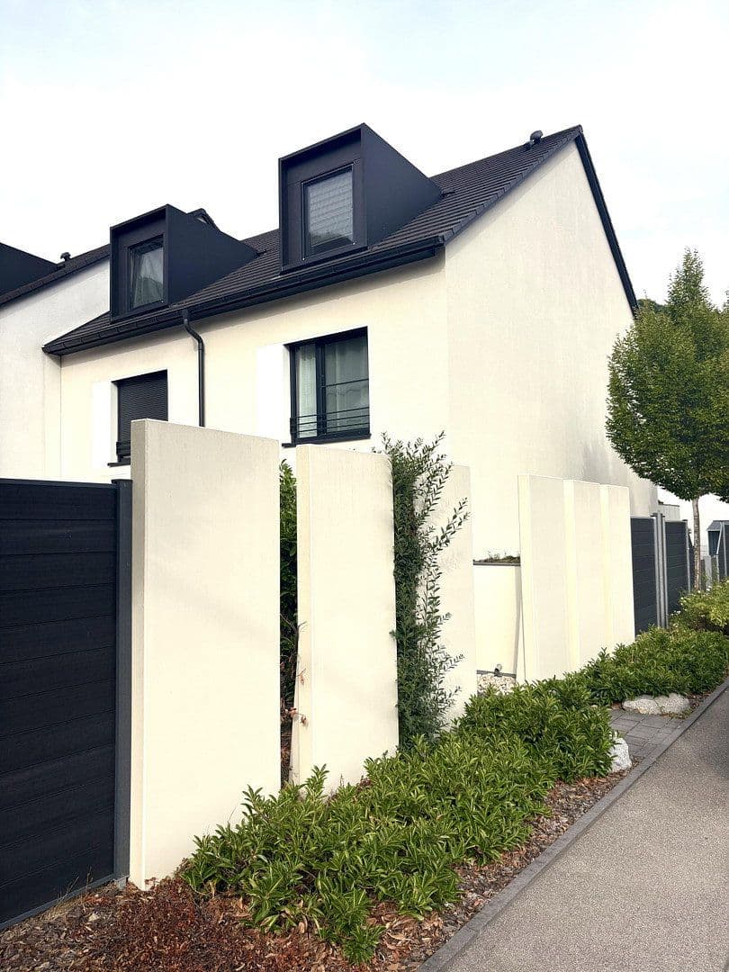 Predaj domu 145 m², pozemok 198 m², Rheinfelden (Baden), Bádensko-Wurttembersko Predaj domu 145 m², pozemok 198 m², Rheinfelden (Baden), Bádensko-Wurttembersko