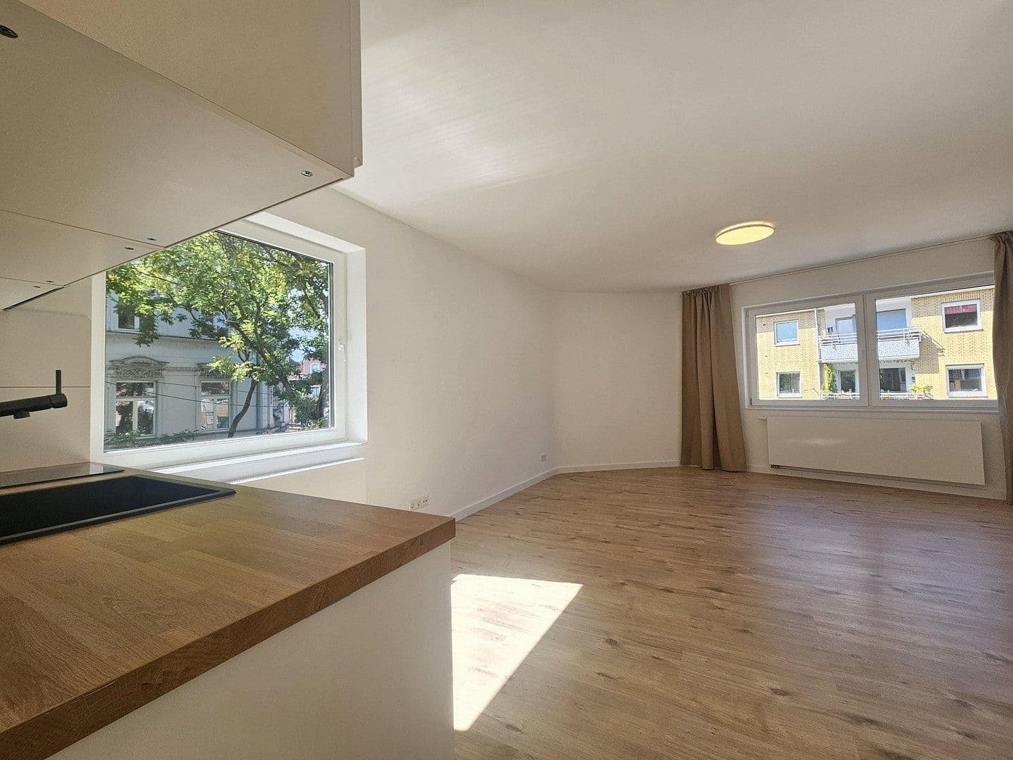 Prenájom bytu 1-izbový 35 m², Lorettostr. 60, Düsseldorf, Severné Porýnie - Westfálsko Prenájom bytu 1-izbový 35 m², Lorettostr. 60, Düsseldorf, Severné Porýnie - Westfálsko